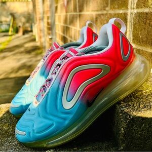 Nike Air Max 720 ‘Pink Sea’ Women’s size 9.5 Style # AR9293 600